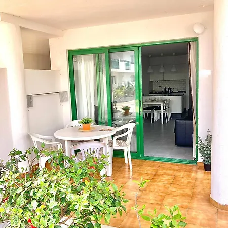 Appartement Ground Floor With Pool, Next To The Costa Teguise