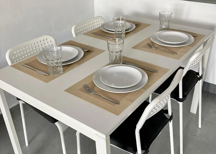 Ground Floor With Pool, Next To The * 科斯塔特吉塞